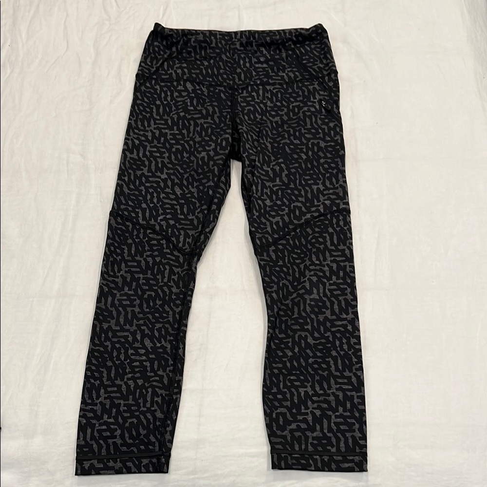 Lululemon women size 4 leggings